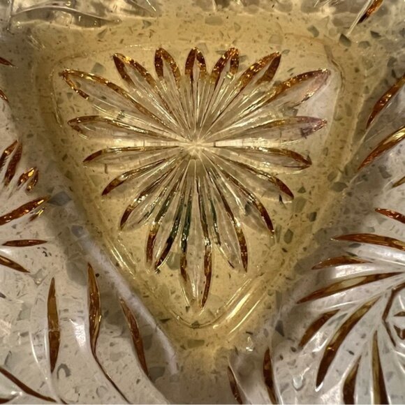 Vintage HAZEL ATLAS Triangular Amber Cut Glass Bowl Serving Dish Pinwheel - Picture 4 of 12